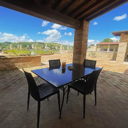 Colle Indaco Wine & Çiftlik konaklama *